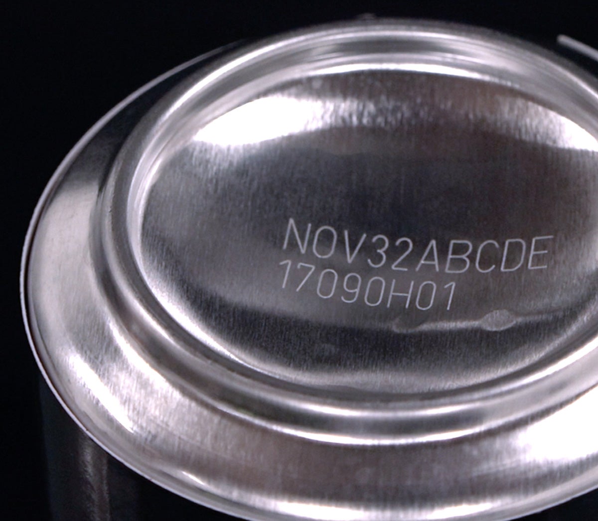 Fiber laser marking on aluminum can