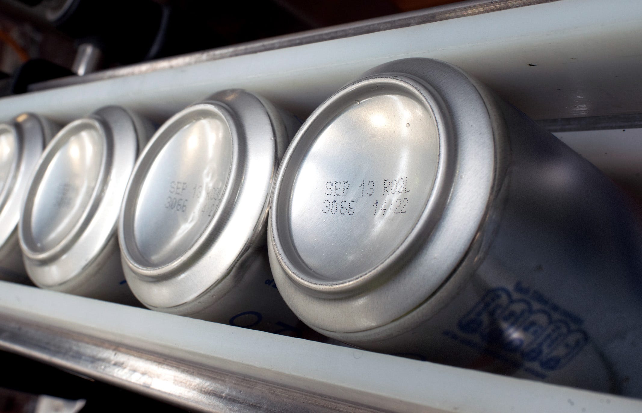 aluminum cans marking